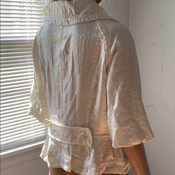 Woman’s jacket - Picture 9 of 9